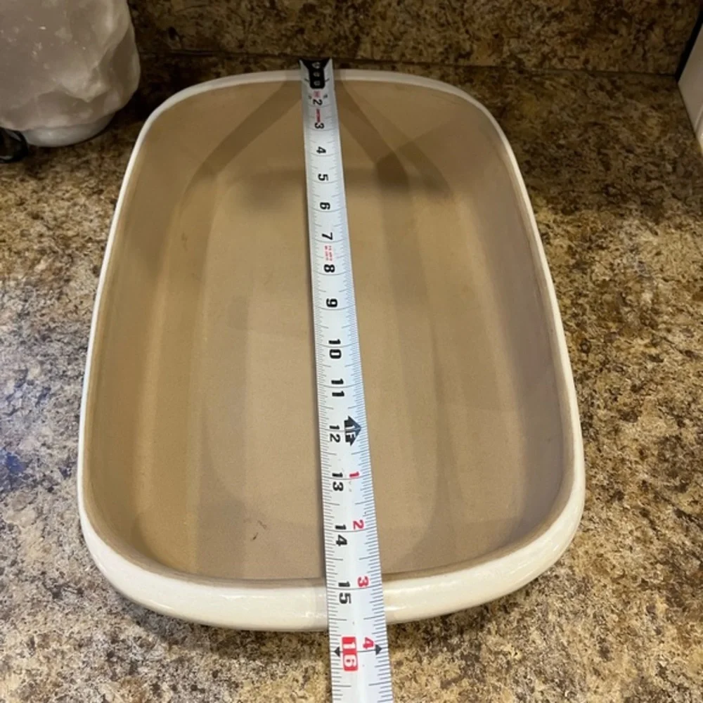 Pampered Chef-Family Heritage-15x10-Stoneware Baker: Vanilla Glaze-061002